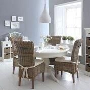 Winchester Round Pedestal Table & Chairs