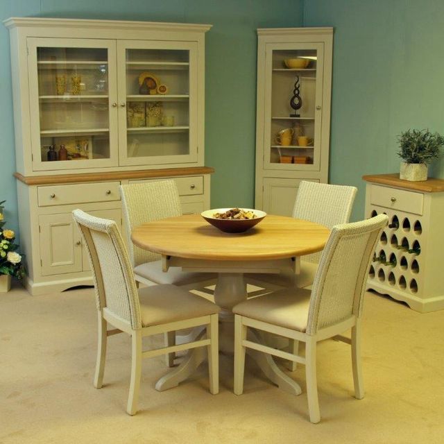 Barley Table & Chairs